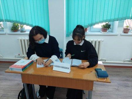 Дебат үйірмесінің жұмысы