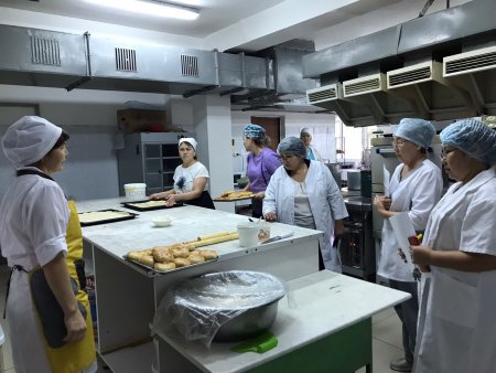 Бракераждық комиссияның асханада берілетін ыстық тамақтар сапасын тексерді