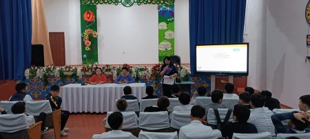 "Қазақстан Республикасындағы мемлекеттік құрылым" тақырыбында тарих пәнінің мұғалімі лекция оқыды