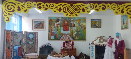 Өлкетану тарихы - балалар көзімен" тақырыбында мектеп парламенті өзін - өзі басқару ұйымы мүшелері мектеп мұражайы туралы мәлімет берді.