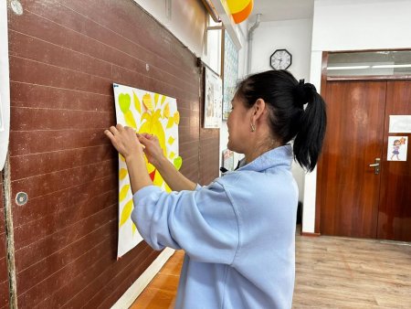 1 "В" сыныпта "Отбасы тәрбиенің ұясы" ата -аналар жиналысы өтті.