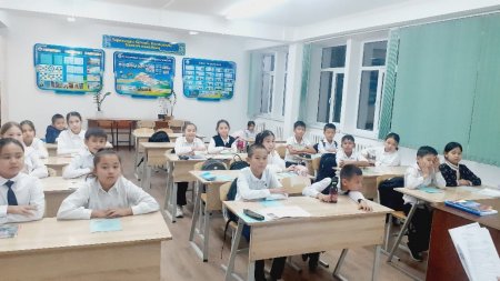 "Жас Ұлан" ұйымының ұйымдастыруымен  "Адамгершілік және құқық негіздері" атты сынып сағаты  5 "Д" сынып оқушылары арасында өткізілді