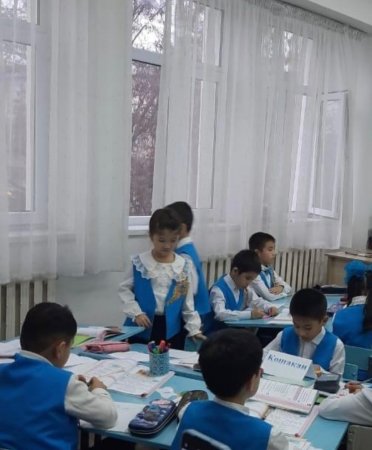 3 "А" сыныбының қазақ тілі пәнінен "Тұрлаусыз мүшелер" тақырыбында өткен сабағы