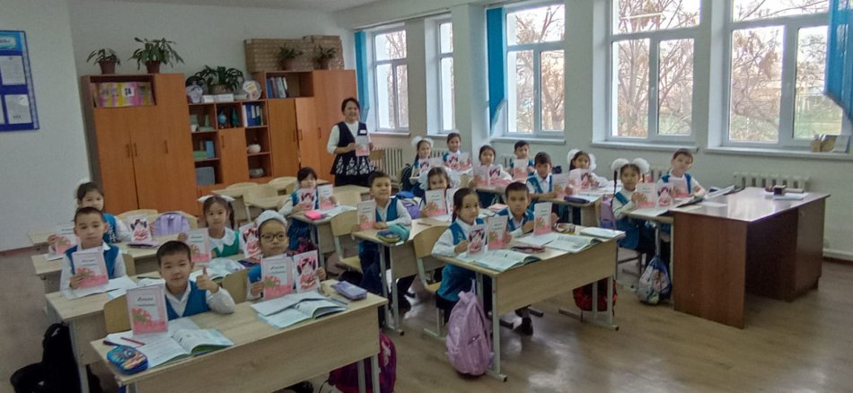 2 "Г" сынып оқушылары 8 наурыз мерекесін аналарын құттықтады.